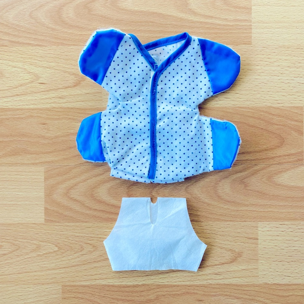 🐶1985 POUND PUPPIES NEWBORNS SLEEPER OUTFIT 7808